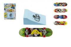 INTEREST Skateboard prstový s rampou plast 10cm mix barev na kartě.